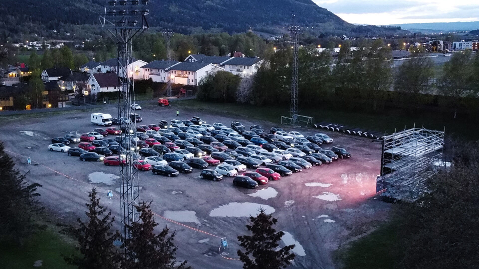 Fullt hus og stor stemning på Drammens første drive-in kino