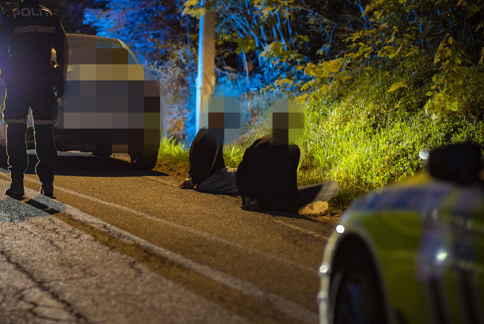 Fire pågrepet etter overfall med kniv på privatadresse