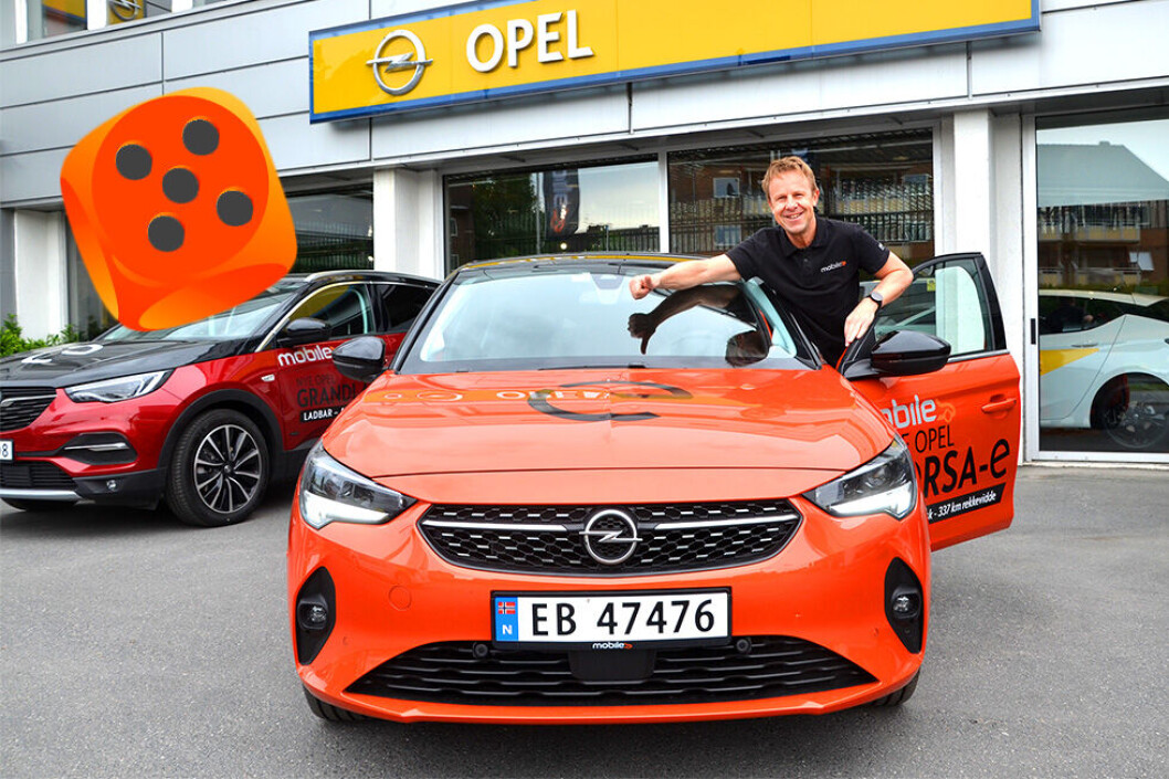- Denne skal vi selge mange av, fastslår en entusiastisk Opel-Terje hos Mobile Drammen. - Denne skal vi selge mange av, fastslår en entusiastisk Opel-Terje hos Mobile Drammen.