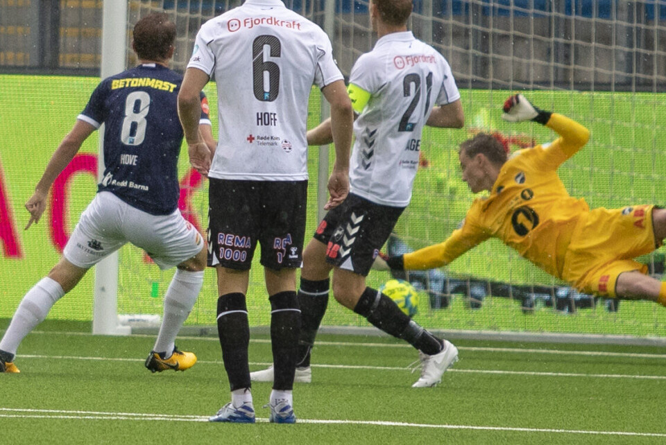 1-0: Johan Hove sørget for tre poeng allerede etter 90 sekunder.