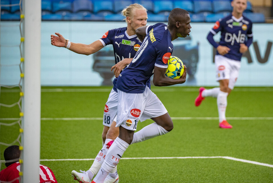 - Vi kommer begge til muligheter, men jeg synes 2-2 er fair utifra sjanser. Totalt sett synes jeg vi er best gjennom kampen, oppsumerte Pedersen.