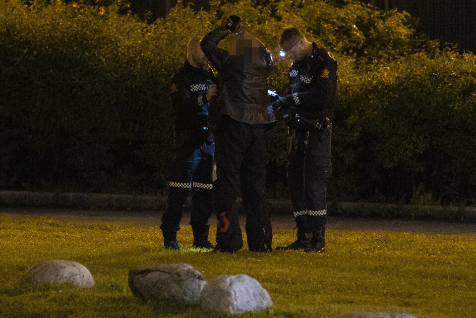 Forsøkte å stikke fra politiet - kjørte ut i første sving