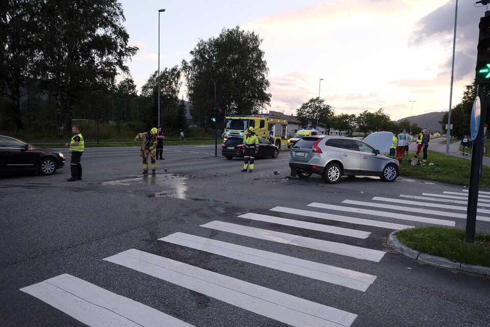 Veien retning Eiker ble midlertidig stengt som følge av hendelsen.FOTO: JOAKIM FJELDLI / DRM24