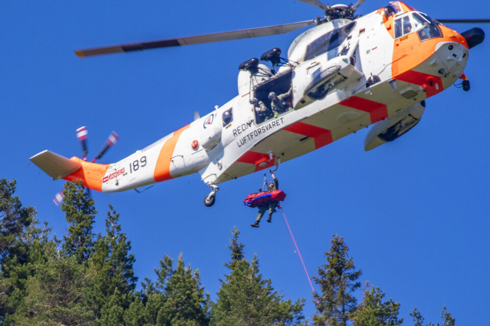 FASES UT: Sea King, her i forbindelse med paraglider-ulykke i Solbergåsen, fases etter hvert ut, men vil fortsatte operere en stund på Østlandet. (ARKIVFOTO: ALEXANDER JANSEN / DRM24)