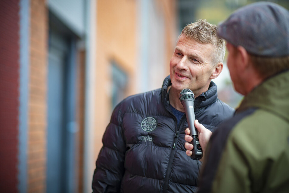Navnetrekkene på veggen, som er reist på hovedtribunen vis-a-vis Drammensbadet, er i hovedsak samlet i alfabetisk rekkefølge. Noen familier er samlet, og innimellom ordinære navn finner man også noen mer kryptiske varianter - og et par skøyerstreker.