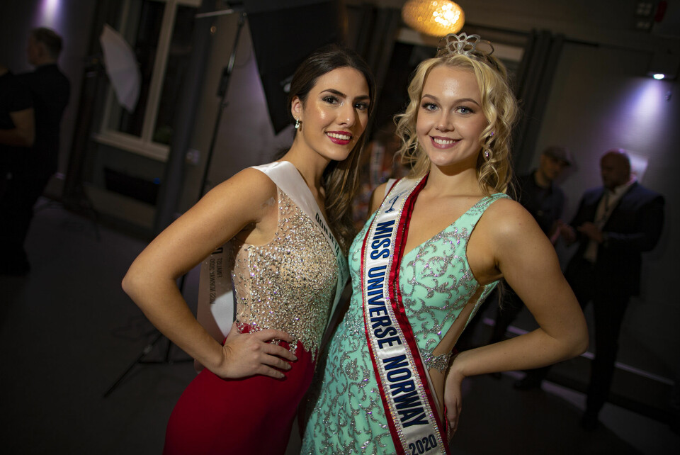 MISS OG MISSEVINNER: F.v. Donjeta Deli (23) fra Drammen, sammen med årets «Miss Universe Norway», Sunniva Høiåsen Frigstad fra Vennesla.
