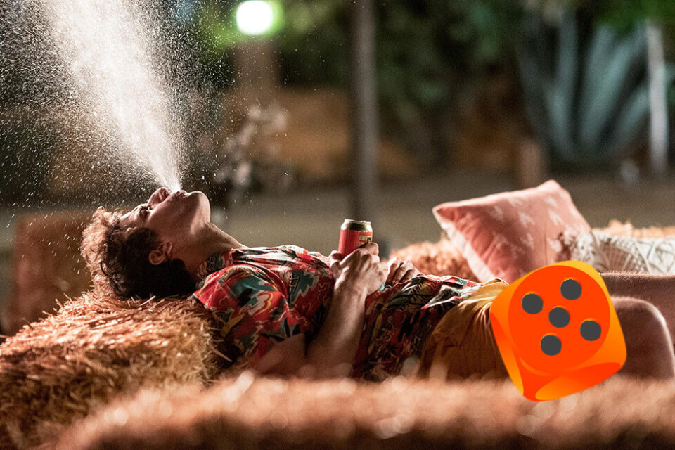 FANGET I LOOPEN: Adam Samberg nyter et liv blottet for konsekvenser.