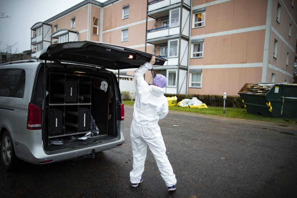 KRIPOS: Krimteknikere innledet torsdag undersøkelser på åstedet.