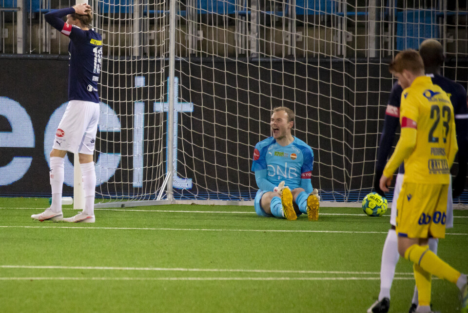 Alt i alt en kamp som drammenserne definitivt burde avgjort tidligere til sin fordel. Den svingte tidvis og Haugesund hadde sine muligheter, men hjemmelaget hadde fortjent tre poeng på Marienlyst. Godset-trener Henrik Pedersen viste sin frustrasjon med et brøl som ga gjenklang over hele stadion i det han gikk ut på banen etter kampslutt.