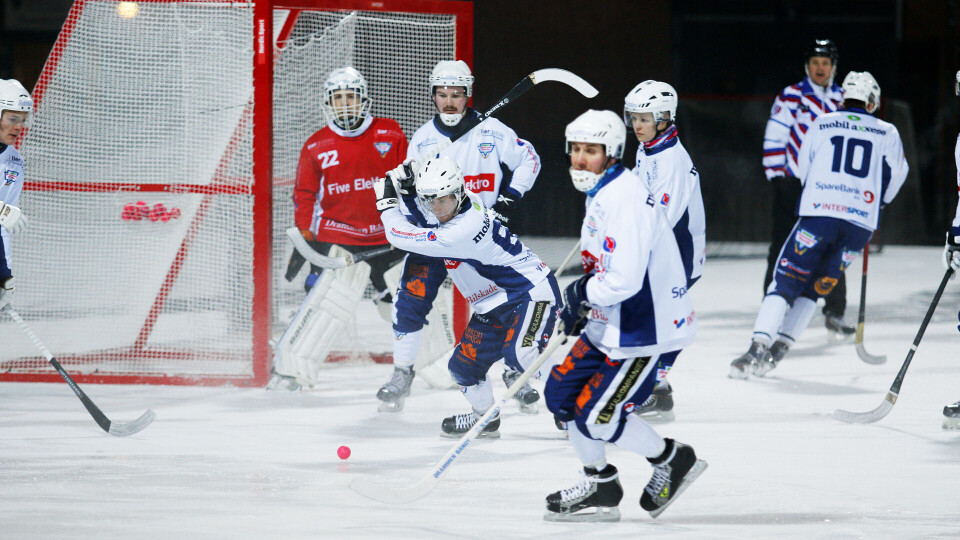 Streamer lokalderby i bandy direkte i kveld