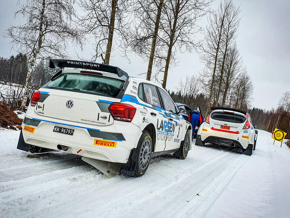 PÅ STARTSTREKEN: Frank Tore Larsen i sin nye VW Polo GTI R5. (FOTO: PRIVAT)