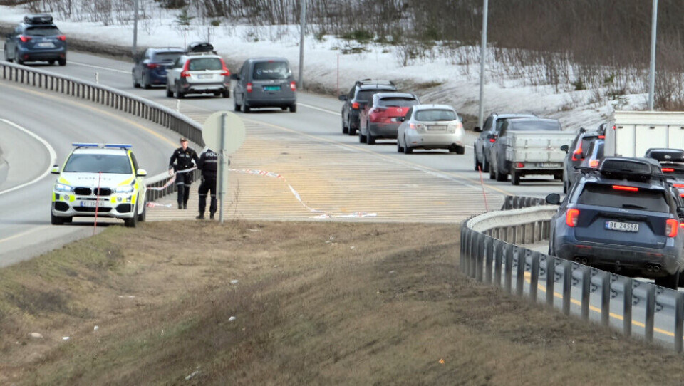 Påskehjemfarten: U-sving på motorveien og bryter politisperringer