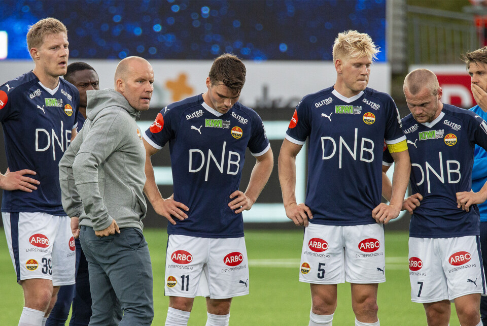 SPORTSLIG BERG- OG DALBANE: Den danske hovedtreneren innførte nye ritualer da han overtok med et svært strengt treningsregime, og samlinger på midtbanen etter hver kamp. De sportslige resultatene har variert kraftig, men fasiten viser to sesonger på rad i bunn av tabellen.