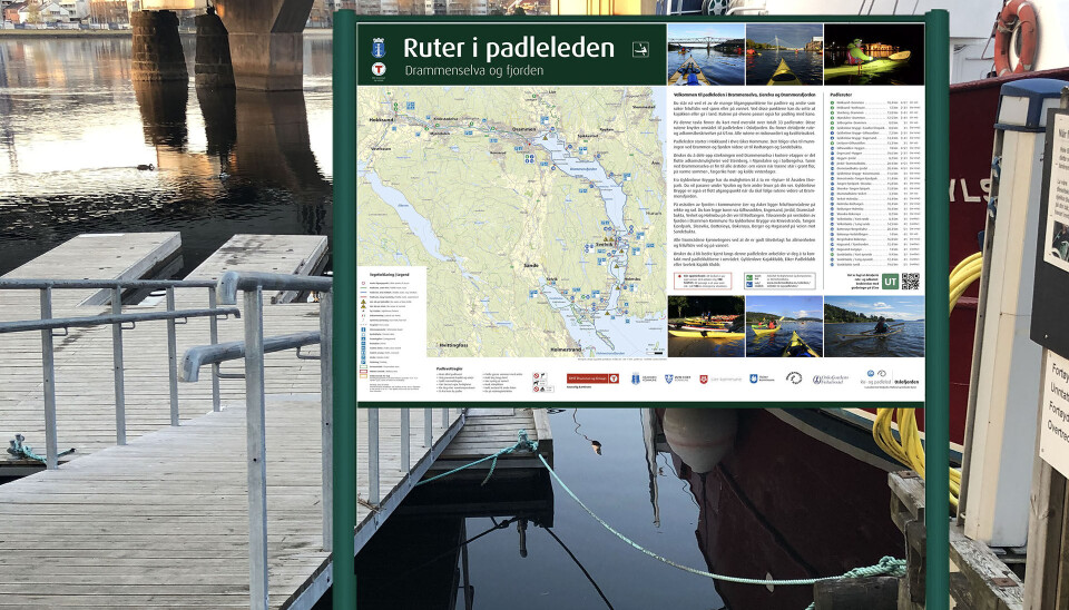 INFO OM RUTENE I LEDEN: Informasjonstavlen, som vil bli satt opp langs leden. En rikt illustrert padlebrosjyre er også ferdigstilt.
