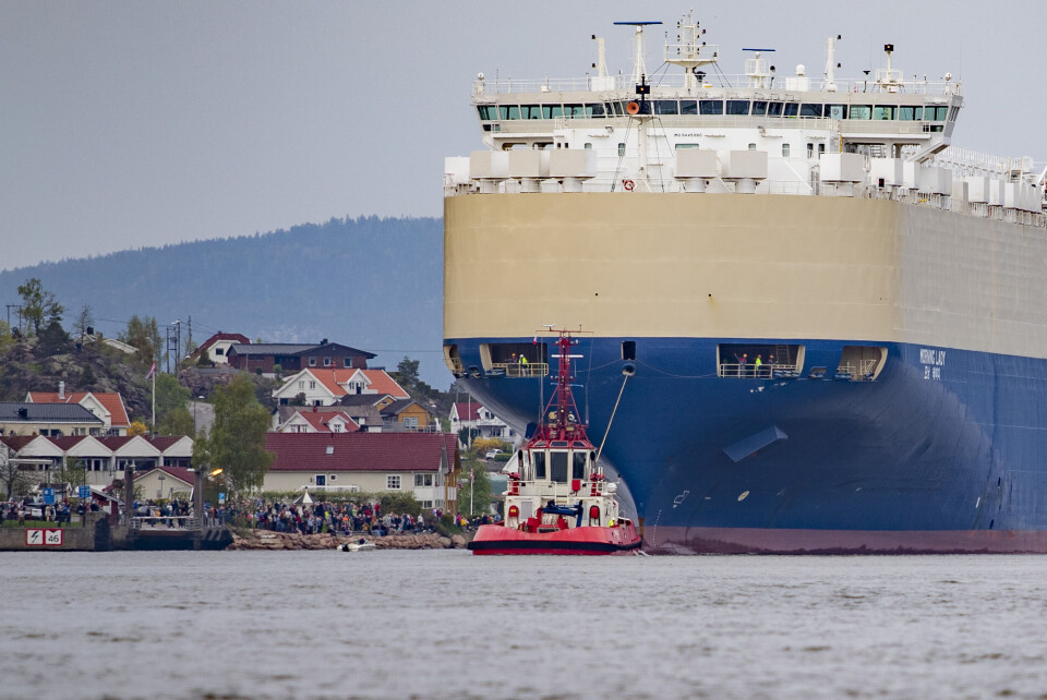 AVSKJEDSHILSEN: Smekkfull brygge i Svelvik sentrum.