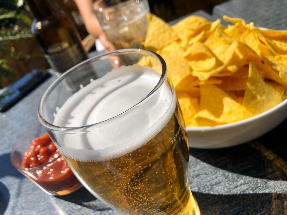 LOV: Man kan igjen nyte alkohol i Drammen - med visse forbehold.