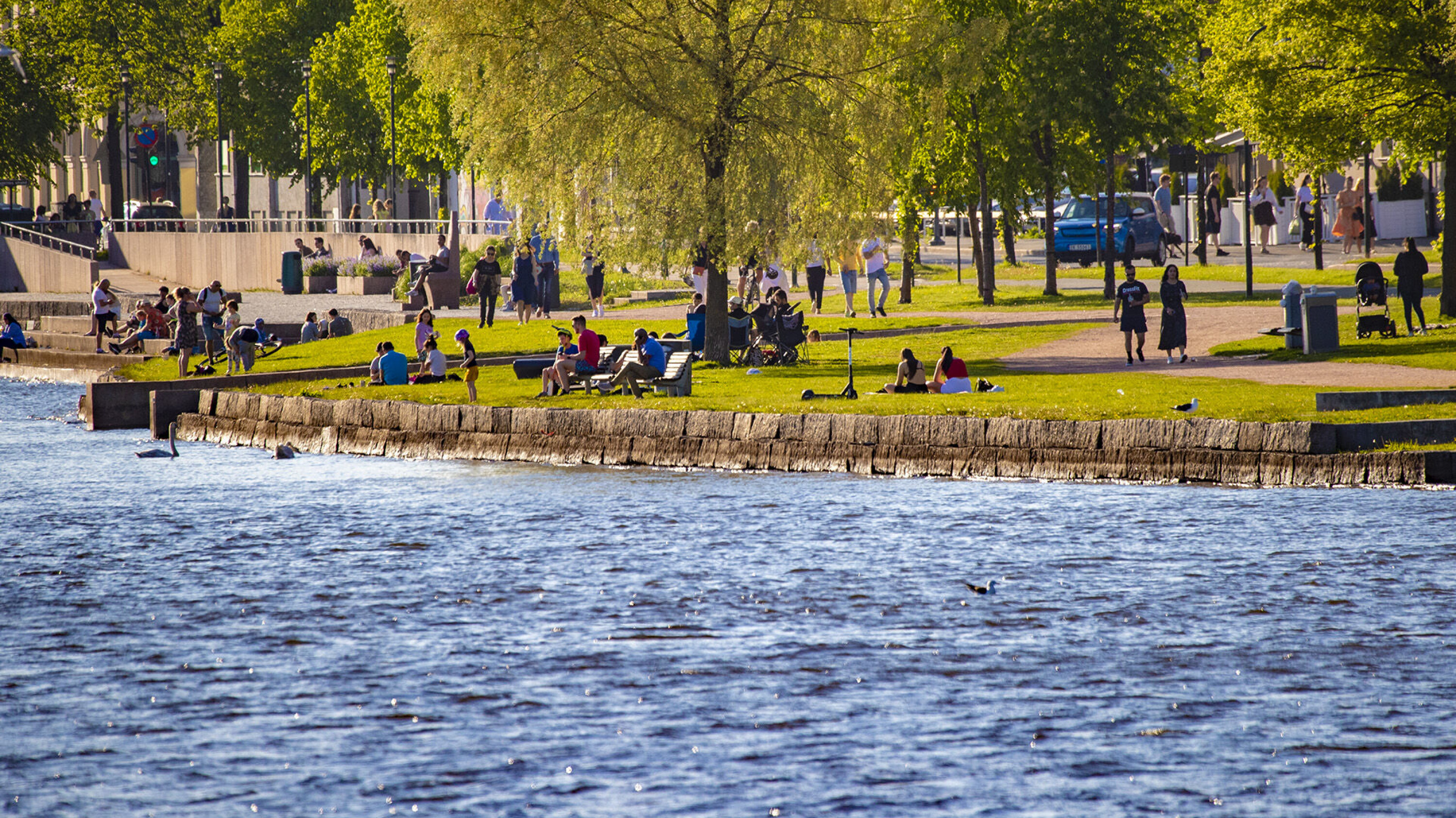 VARMT OG TØRT: Drammen var varmere og betydelig tørrere enn normalt i juli.