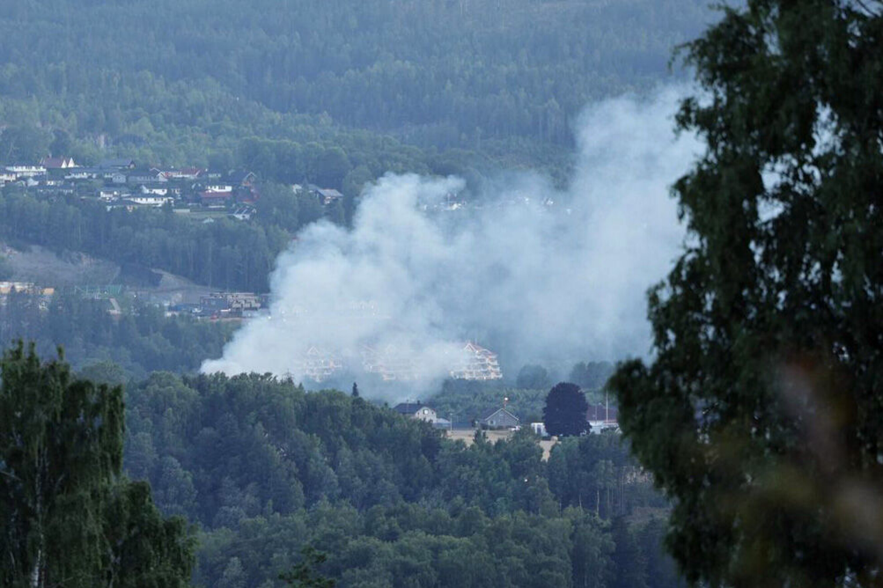 Kraftig brann i avfallsanlegg