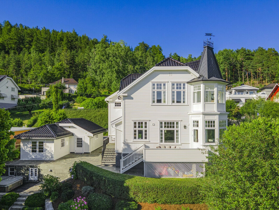 HERSKAPELIG: Solrikt og eksklusivt på Toppenhaug. HERSKAPELIG: Solrikt og eksklusivt på Toppenhaug.