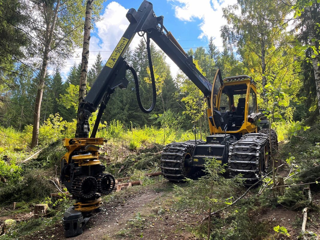 Eventuelle sår etter hogstmaskinene på turveiene vil bli reparert når arbeidet er ferdig. Eventuelle sår etter hogstmaskinene på turveiene vil bli reparert når arbeidet er ferdig.