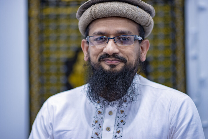 <span class=" italic" data-lab-italic_desktop="italic"><span class=" font-weight-bold" data-lab-font_weight_desktop="font-weight-bold">SKAL HOLDE FREDAGSBØNN PÅ NORSK:</span> Imam Avais Malik.</span> <span class=" italic" data-lab-italic_desktop="italic"><span class=" font-weight-bold" data-lab-font_weight_desktop="font-weight-bold">SKAL HOLDE FREDAGSBØNN PÅ NORSK:</span> Imam Avais Malik.</span>