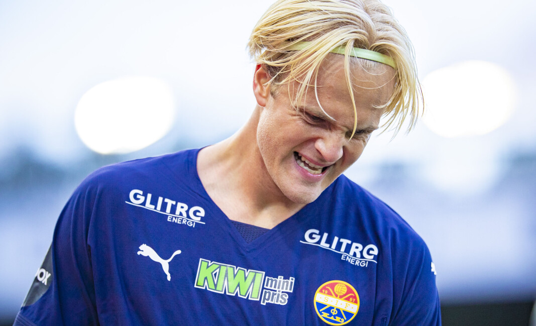 HOLDT PÅ Å STJELE SHOWET: Jonathan Braut Brunes brant megasjanse på overtid. HOLDT PÅ Å STJELE SHOWET: Jonathan Braut Brunes brant megasjanse på overtid.