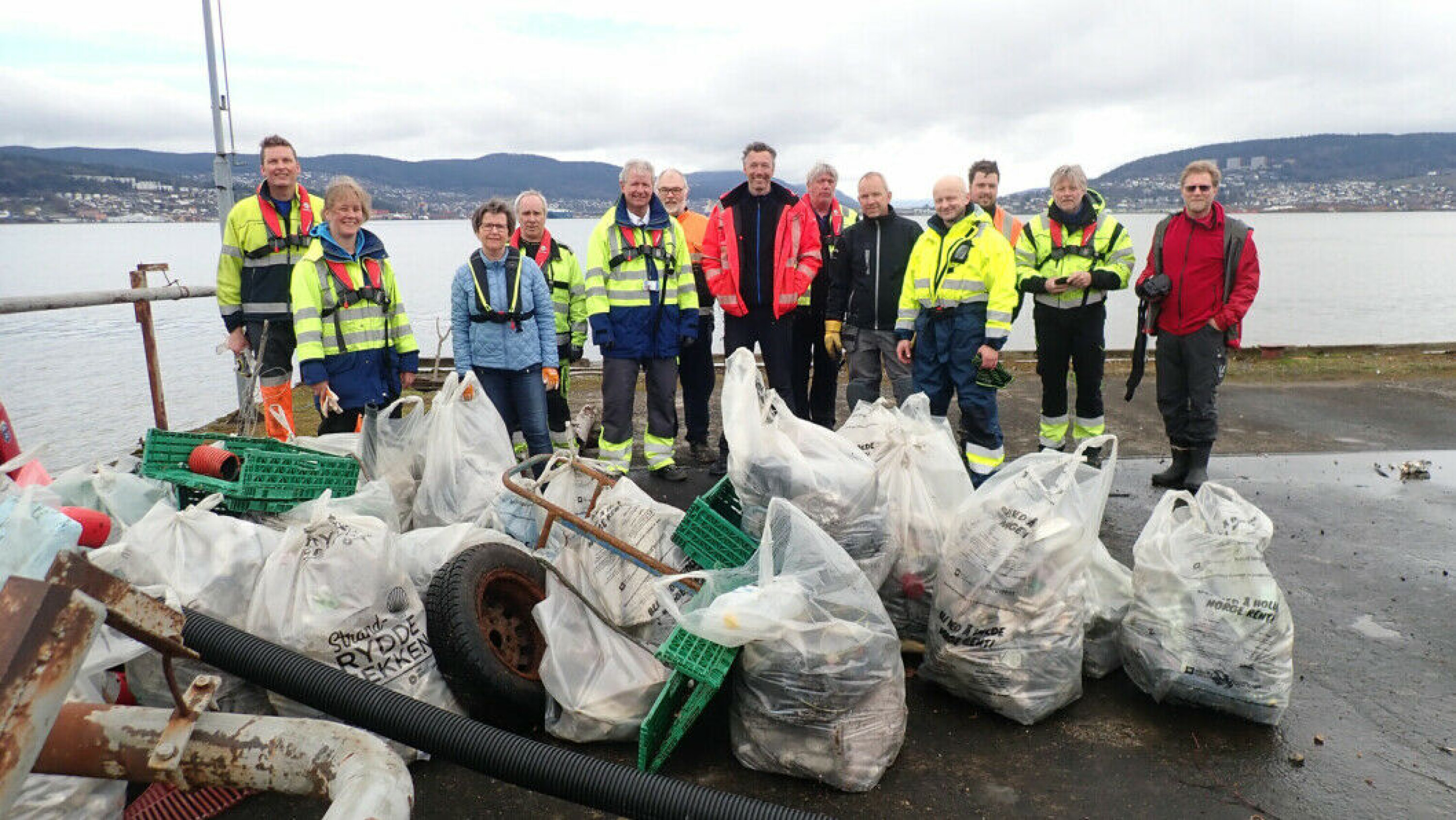 MYE SKROT: Her fra en tidligere strandryddeaksjon i Drammen.