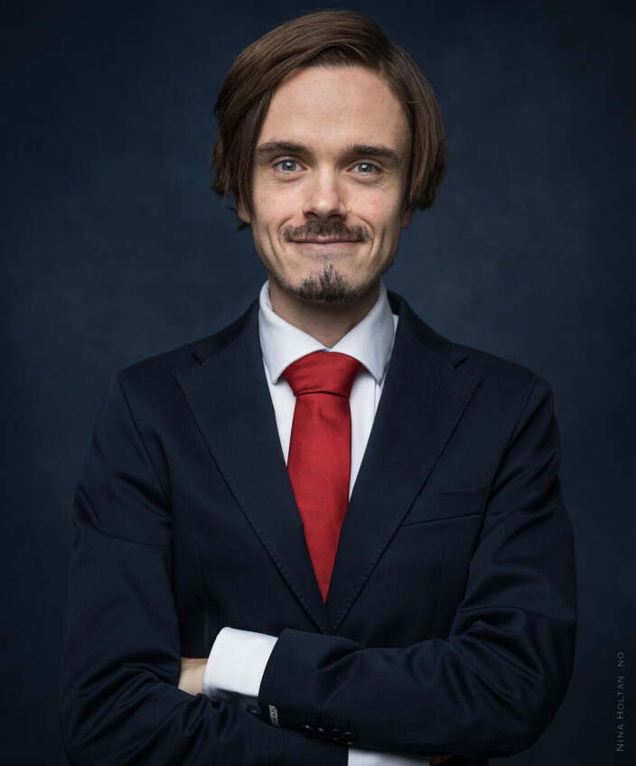 <span class=" italic" data-lab-italic_desktop="italic"><span class=" font-weight-bold" data-lab-font_weight_desktop="font-weight-bold">ORDØFØRERKANDIDATEN HERMAN:</span> Slik ser det offisielle bildet av Herman Ekle Lund ut i forbindelse med lanseringen av Venstres ordførerkandidat.</span> <span class=" italic" data-lab-italic_desktop="italic"><span class=" font-weight-bold" data-lab-font_weight_desktop="font-weight-bold">ORDØFØRERKANDIDATEN HERMAN:</span> Slik ser det offisielle bildet av Herman Ekle Lund ut i forbindelse med lanseringen av Venstres ordførerkandidat.</span>