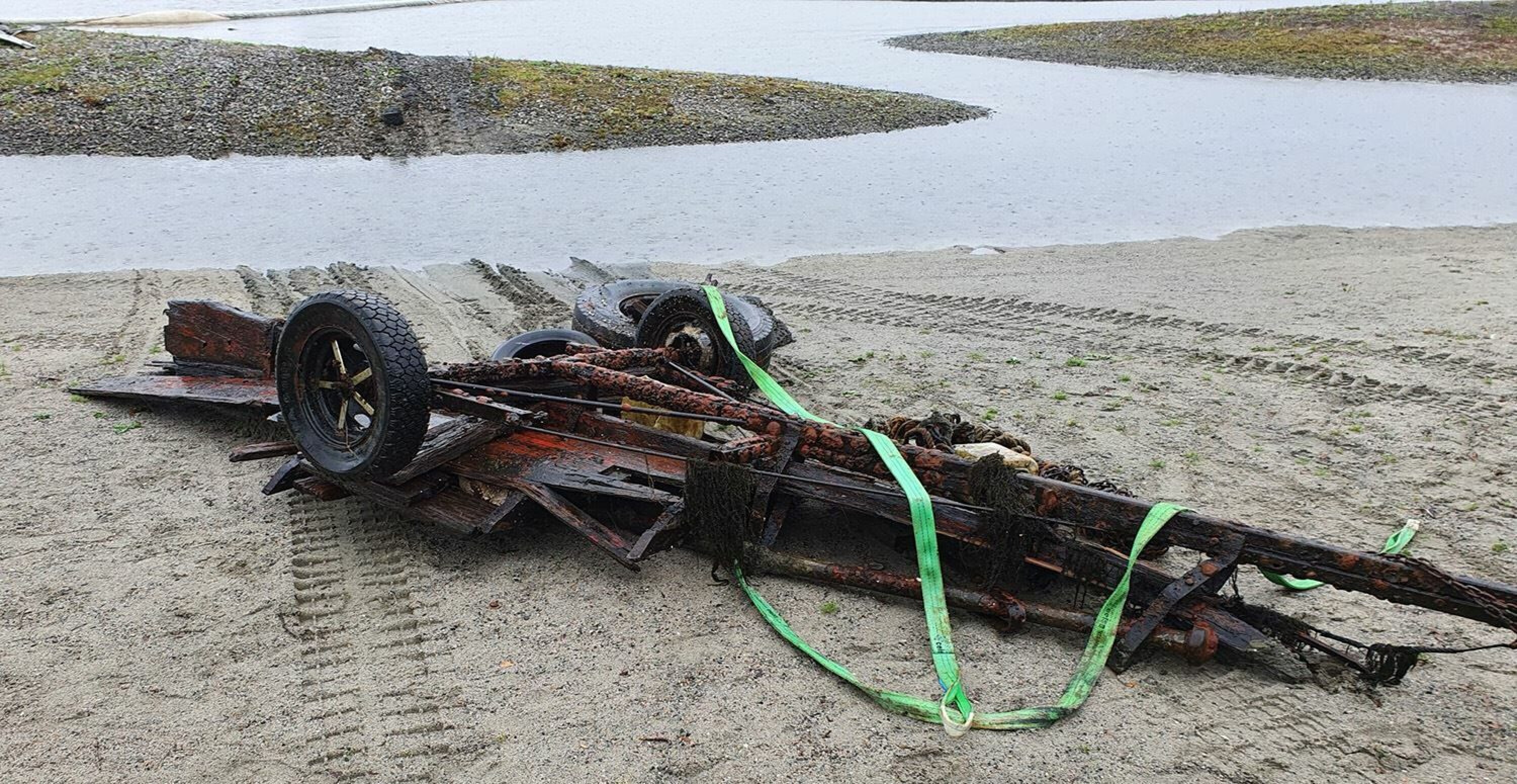Kommunen fjernet «installasjon» i elva: - Forurensningsfare