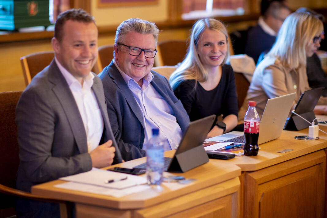 FRP-BENKEN: Fra venstre Lavrans Kierulf, Knut Gjerde, Kristin Løvaas Gjerde og Hilde Hovengen. FRP-BENKEN: Fra venstre Lavrans Kierulf, Knut Gjerde, Kristin Løvaas Gjerde og Hilde Hovengen.