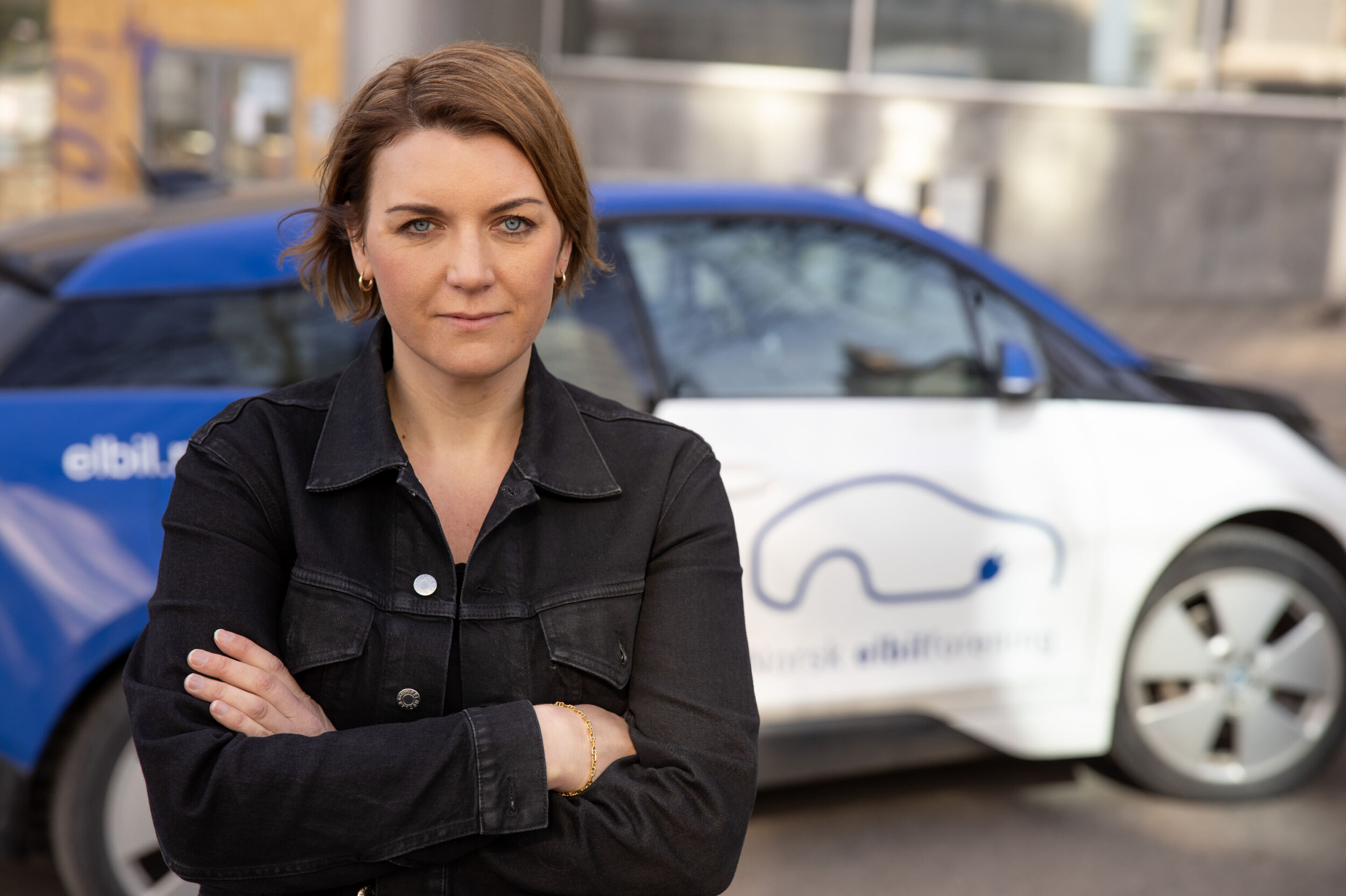 RASER: Leder i Elbilforeningen, Christina Bu, er alt annet ett fornøyd med regjeringens statsbudsjett.