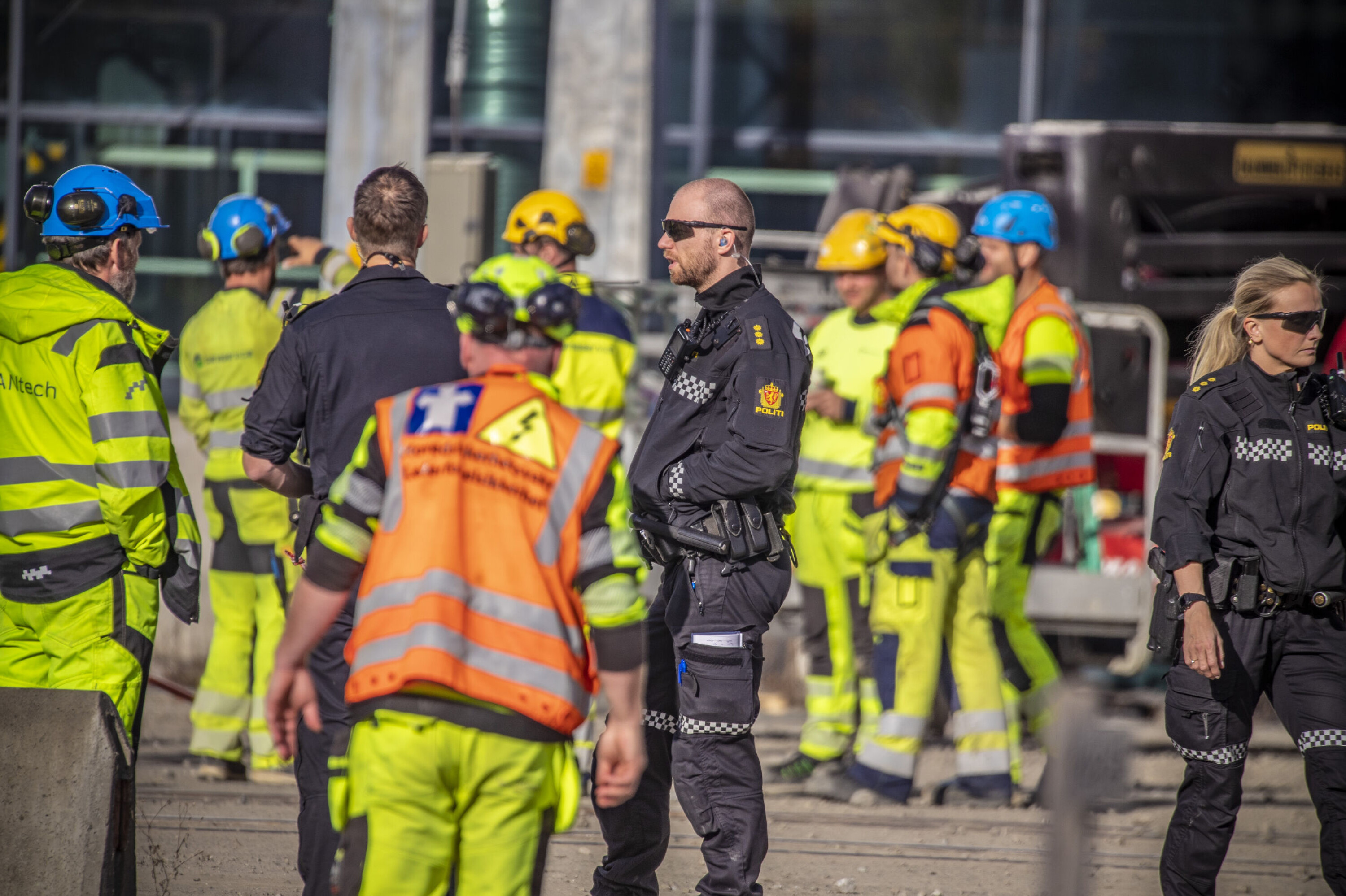 Arbeider til sykehus etter høyspent-ulykke: Fikk kjørestrøm på 16.000 volt gjennom kroppen