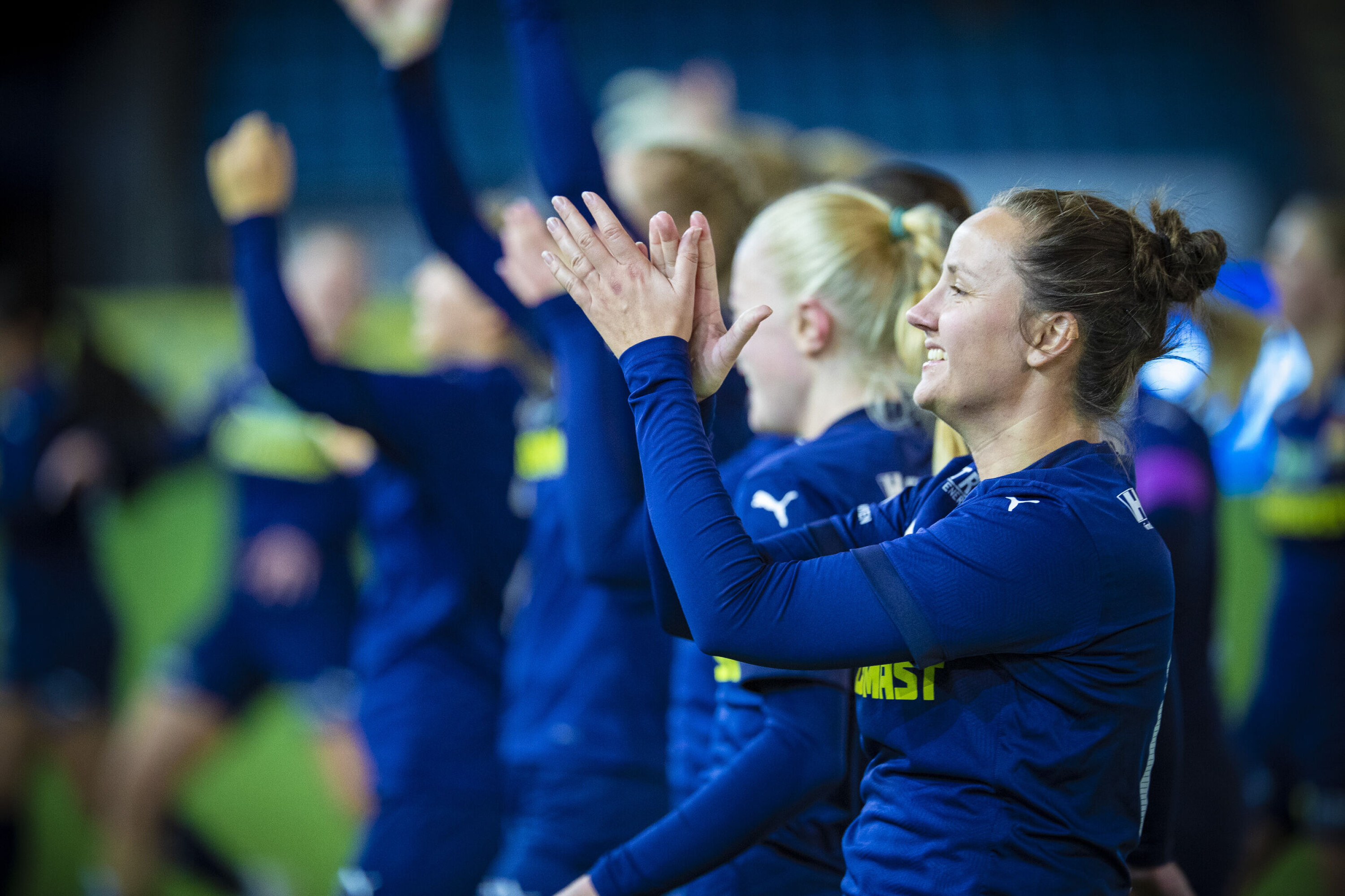 Godset-damene smadrer all motstand på vei mot toppen