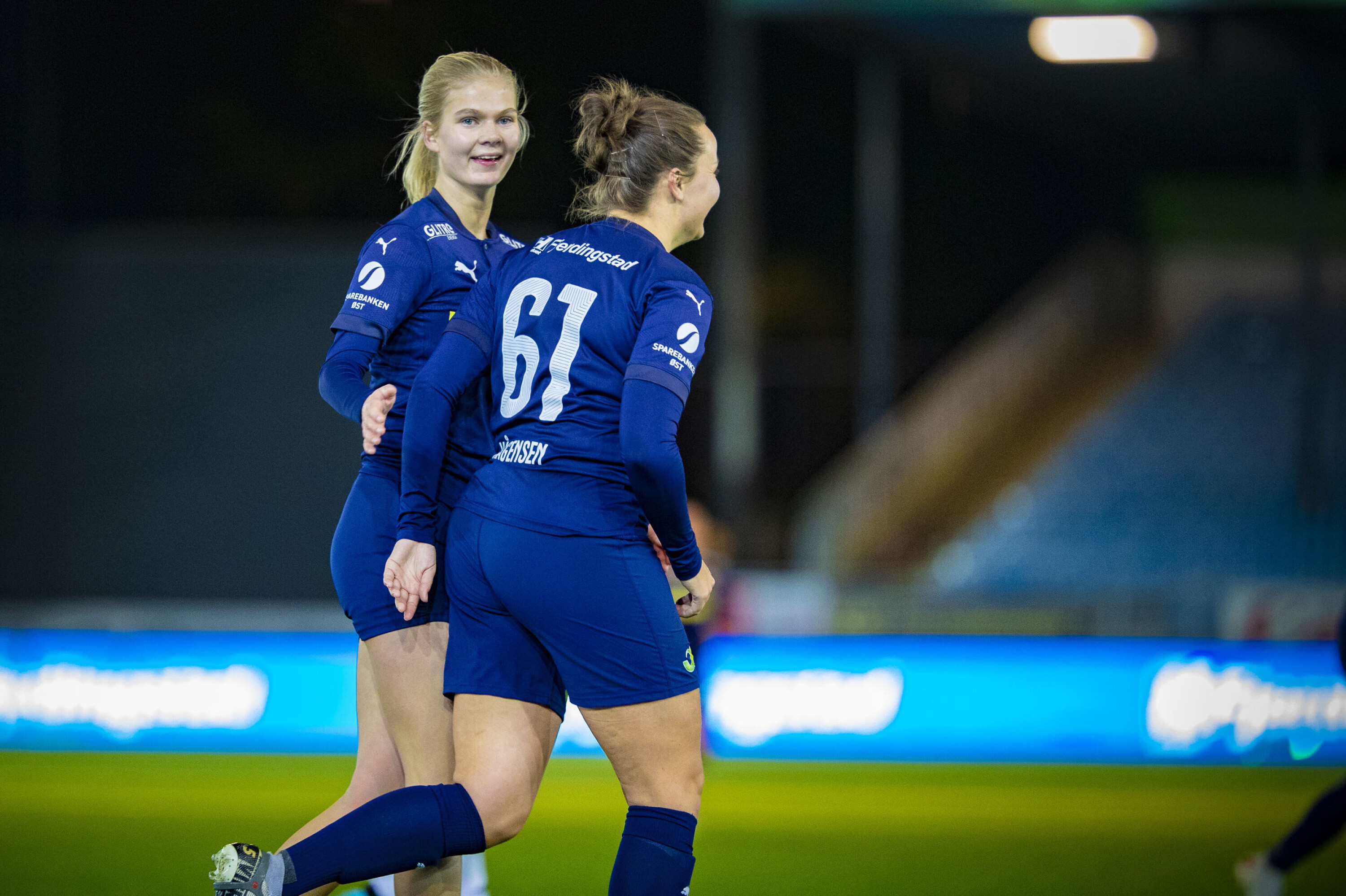 Godset-damene smadrer all motstand på vei mot toppen