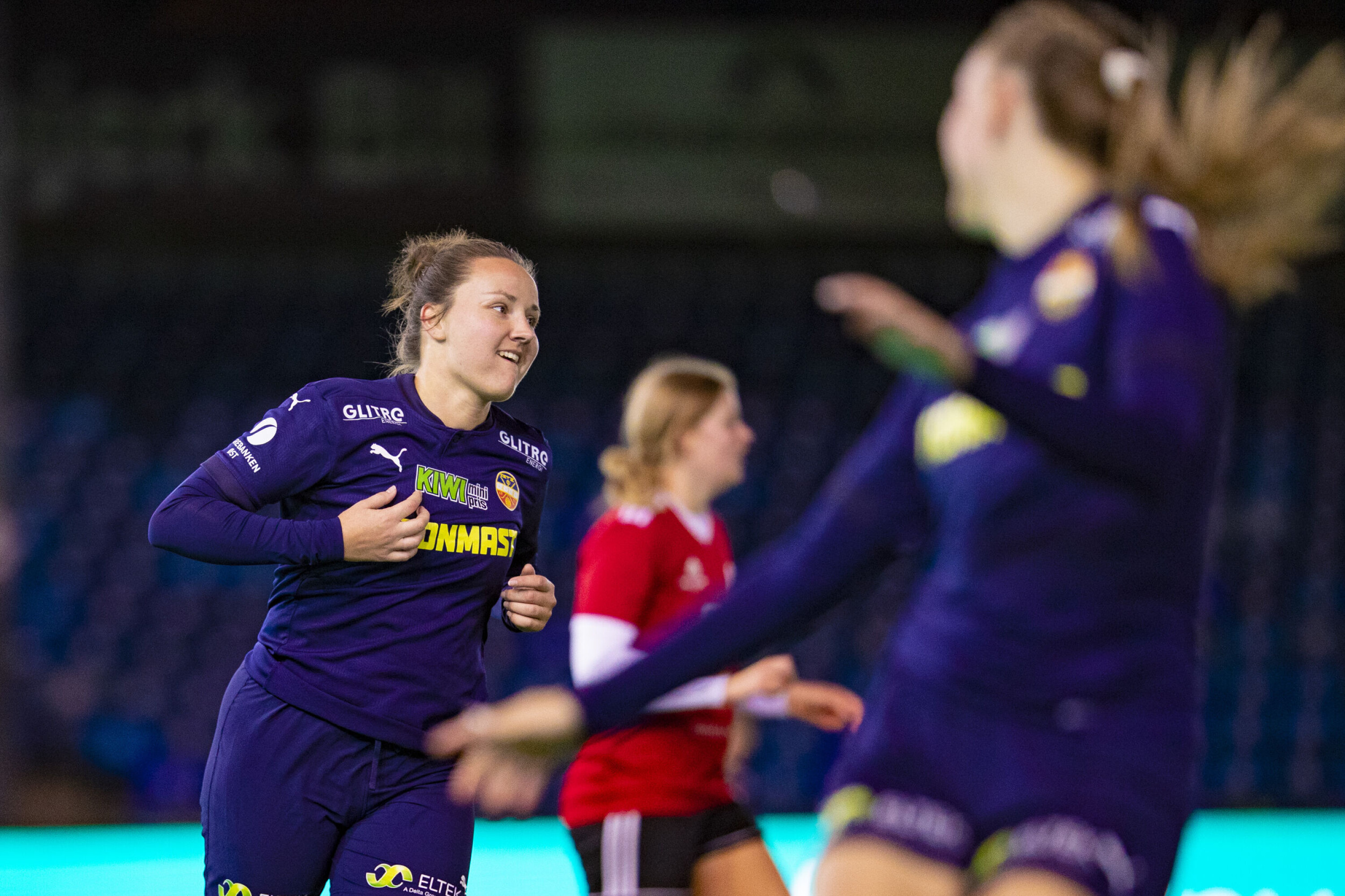 Godset-damene smadrer all motstand på vei mot toppen