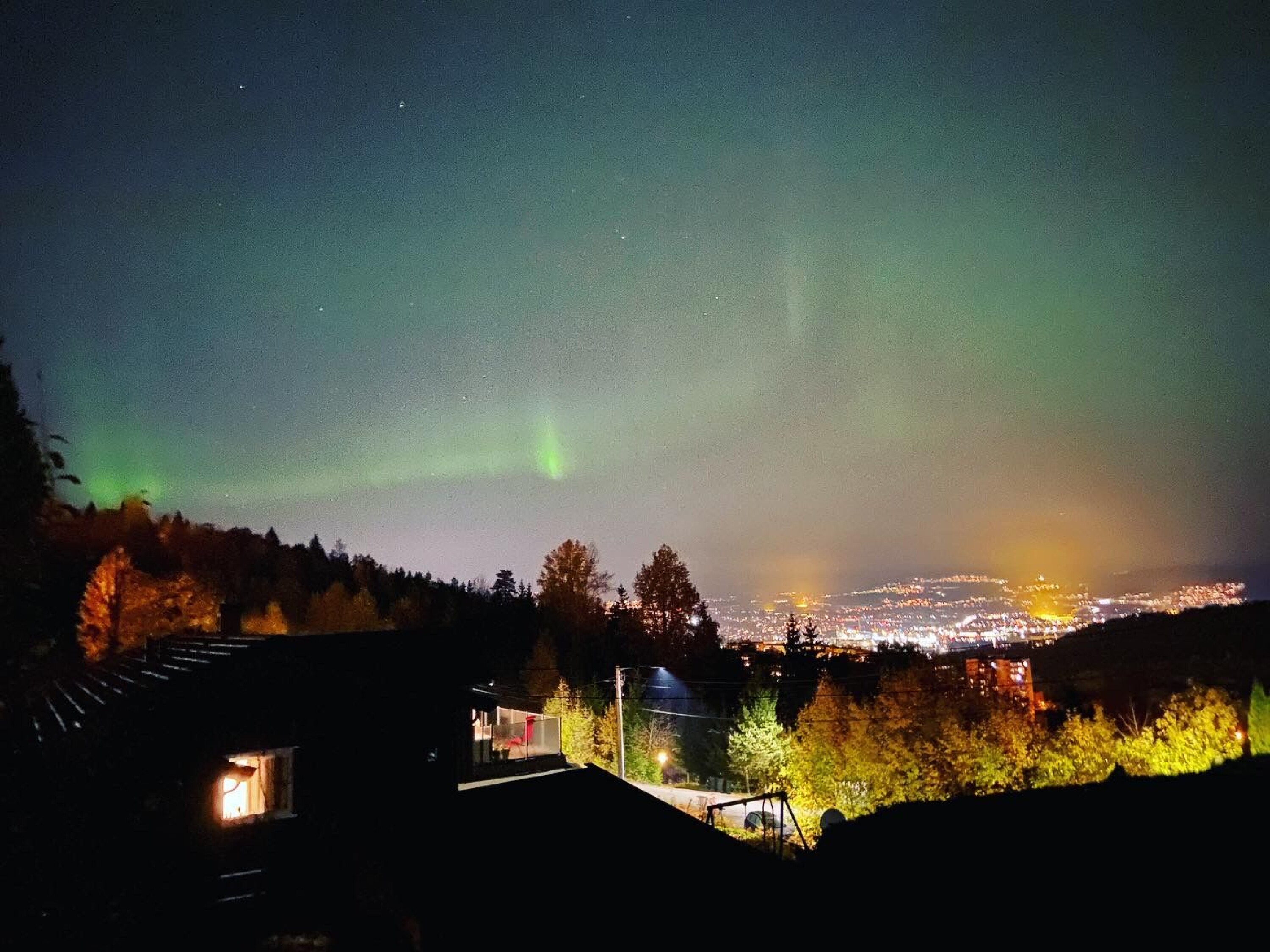 Spektakulært nordlys over Drammen