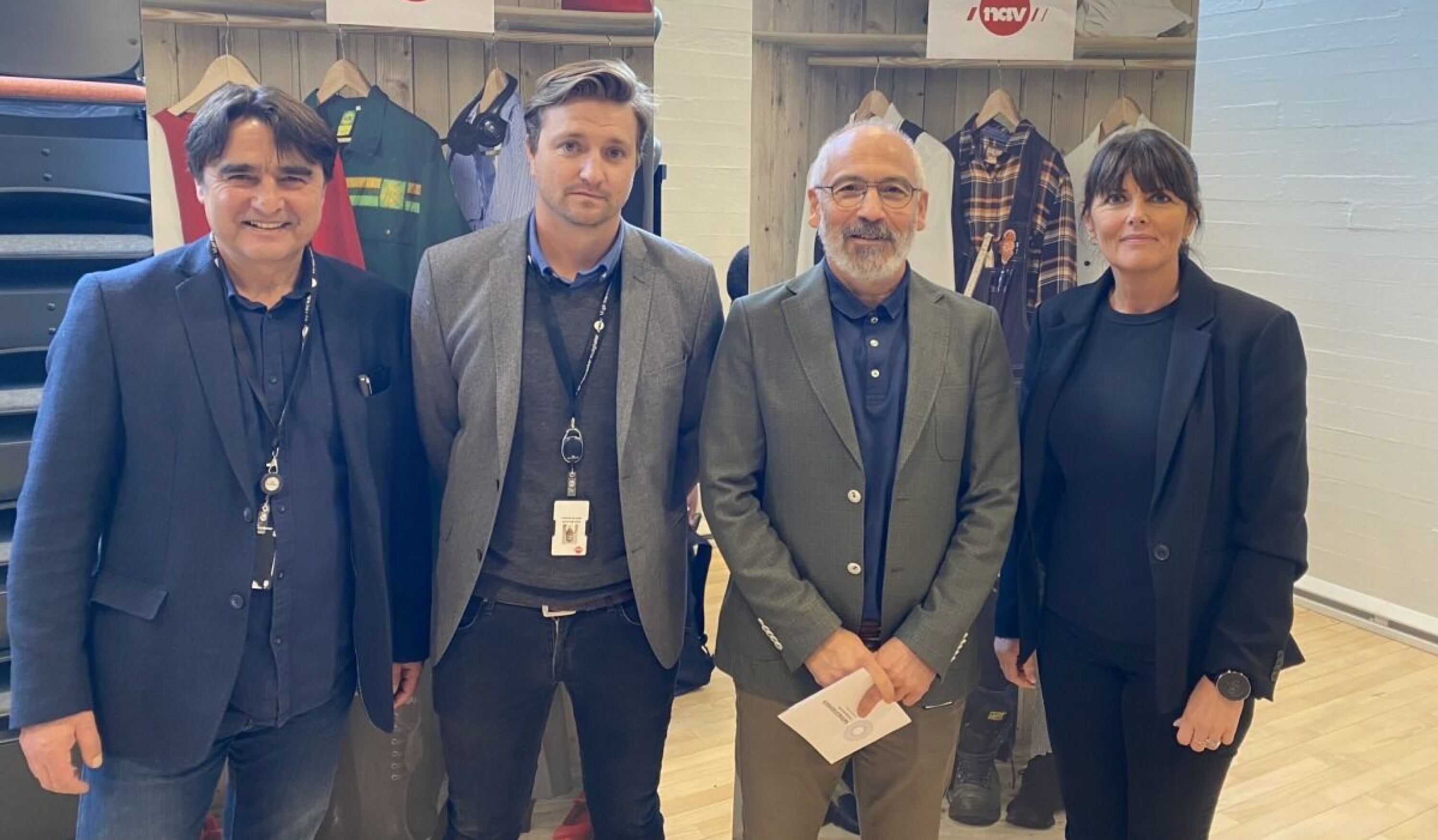 På bilde f.v: Duli Axhami, integreringskoordinator NAV Drammen, Emil Bischoff, koordinator for Internasjonale Drammen, NAV Drammen, Mehmet Safak, avdelingsleder NAV Drammen, Cecilie Brunsell, leder strategi og næringsutvikling i Næringsforeningen i Drammensregionen.