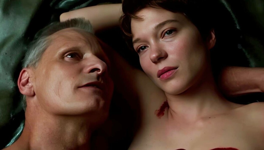 Viggo Mortensen og franske Lèa Seydoux i et ømt øyeblikk. Viggo Mortensen og franske Lèa Seydoux i et ømt øyeblikk.