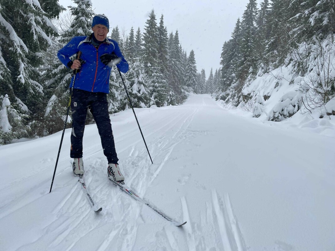 Skientusiaster som Arild Eek (67) fra Drammen setter stor pris på nykjørte løyper i november på Vestskauen mellom Sande og Drammen.