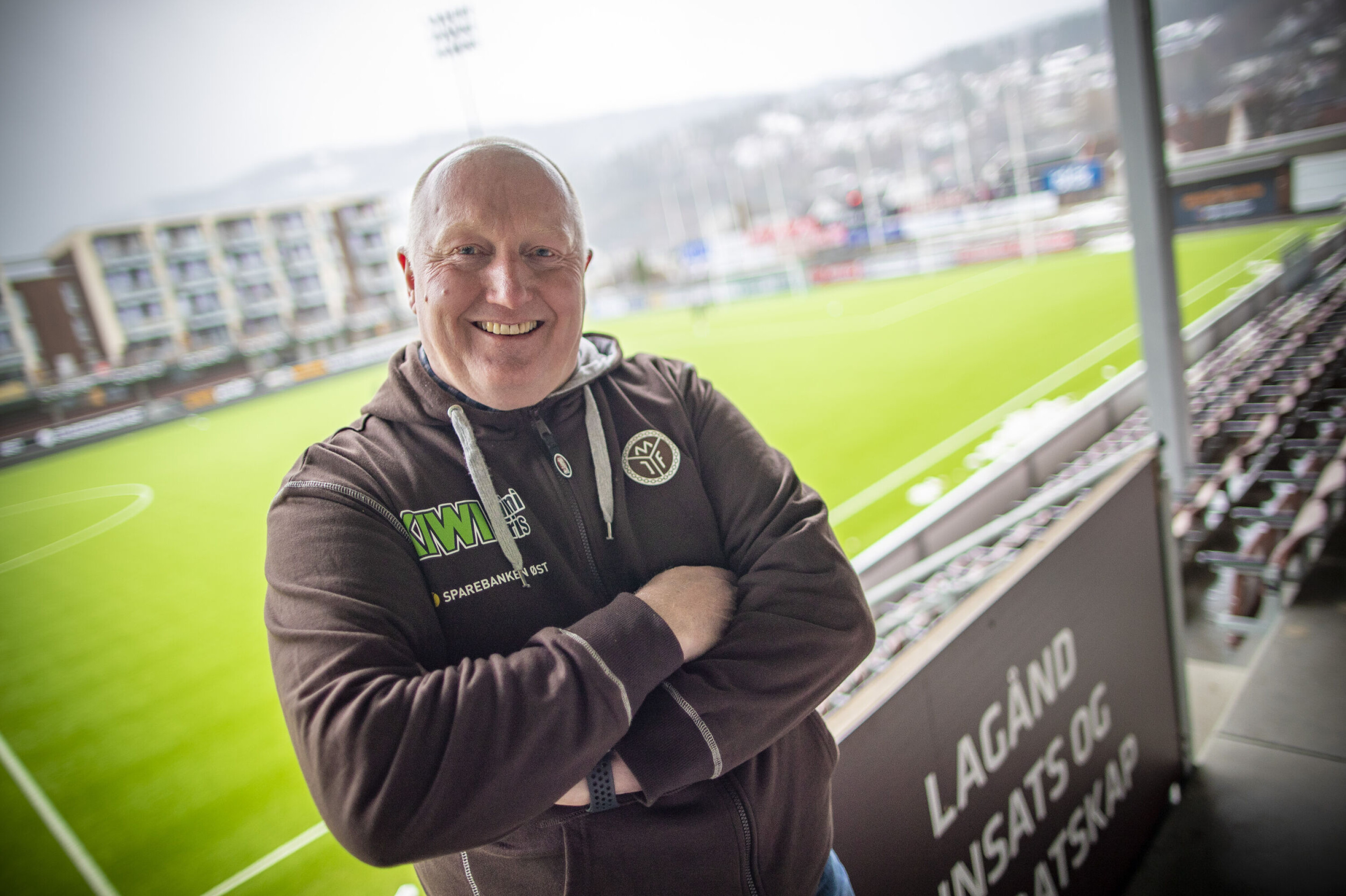 GLAD FOR FØRJULSGAVE: For daglig leder Svein Erik Gevelt i MIF kom nyheten som en overraskelse, og som den klubben med mest i lån, vil ordningen også få mest å si for 3050-klubben. - Hver krone teller for oss og bidrar positivt på et allerede trangt budsjett, sier Gevelt.