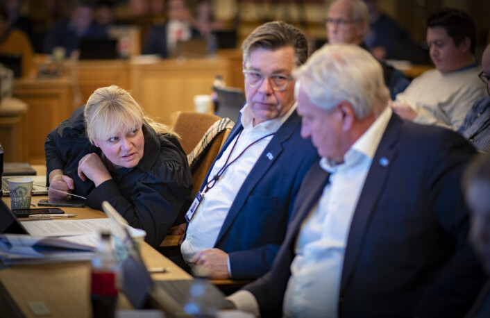 <span class=" italic" data-lab-italic_desktop="italic"><span class=" font-weight-bold" data-lab-font_weight_desktop="font-weight-bold">FIKK GOD UTTELLING:</span> Høyre-benken med gruppeleder Kristin Surlien, Fredrik A. Haaning og Kjell Arne Hermansen.</span> <span class=" italic" data-lab-italic_desktop="italic"><span class=" font-weight-bold" data-lab-font_weight_desktop="font-weight-bold">FIKK GOD UTTELLING:</span> Høyre-benken med gruppeleder Kristin Surlien, Fredrik A. Haaning og Kjell Arne Hermansen.</span>