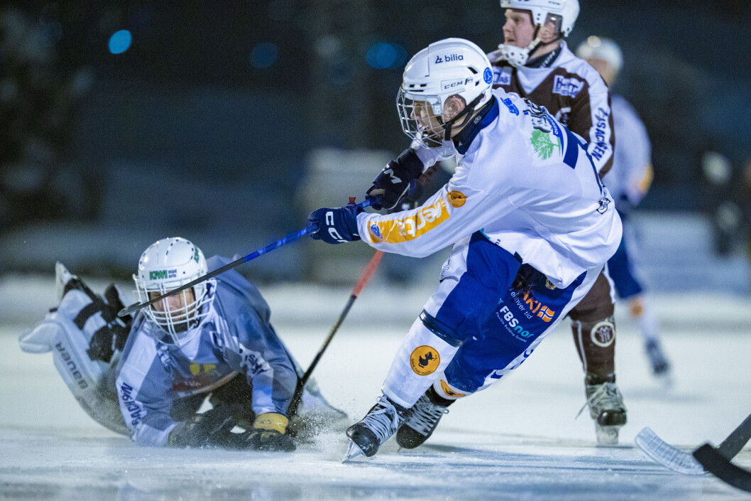 <span class=" italic" data-lab-italic_desktop="italic">Mathias Farnes med lekker scoring for Drammen.</span> <span class=" italic" data-lab-italic_desktop="italic">Mathias Farnes med lekker scoring for Drammen.</span>