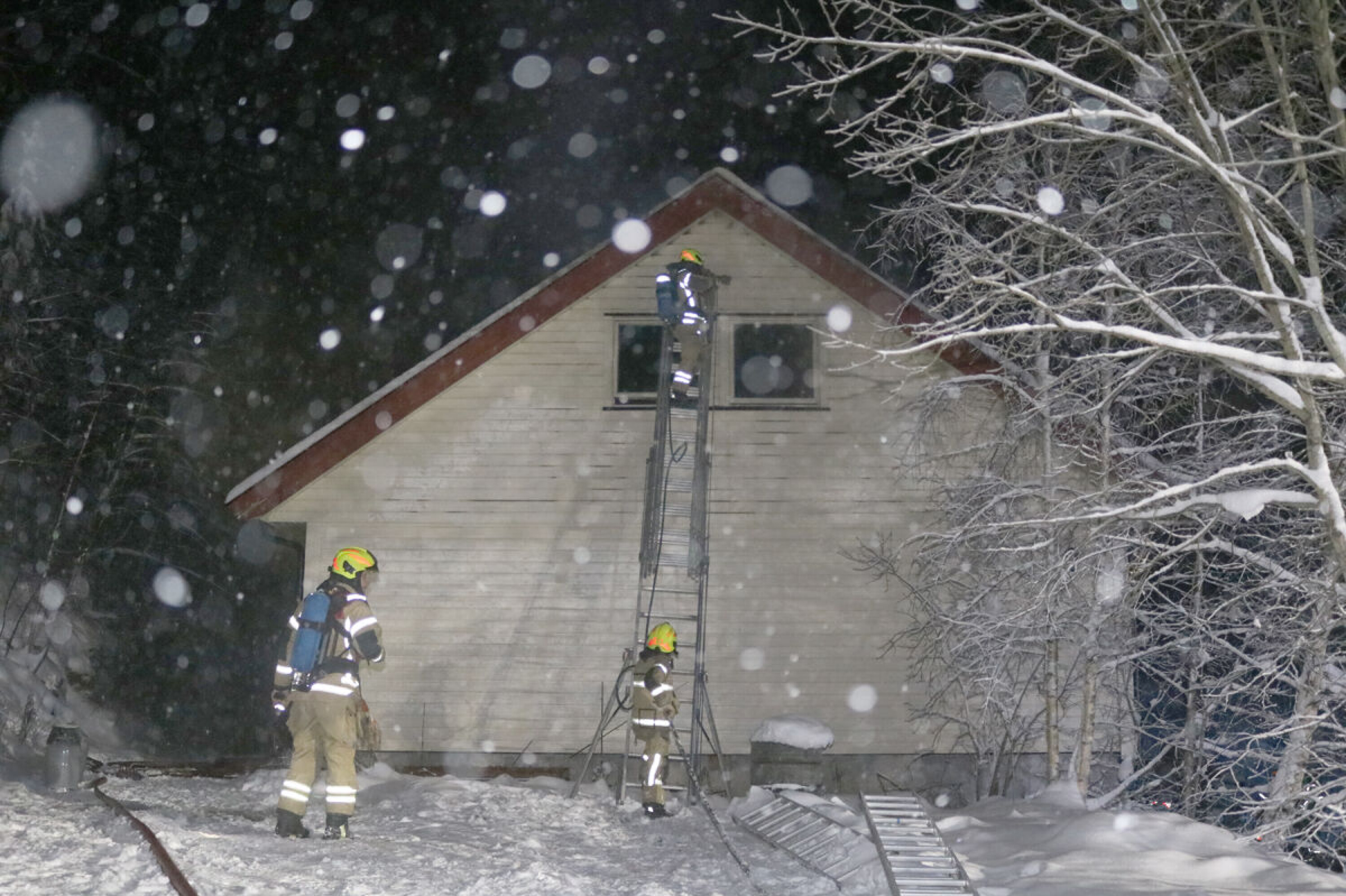 Brann i enebolig i Vestfossen