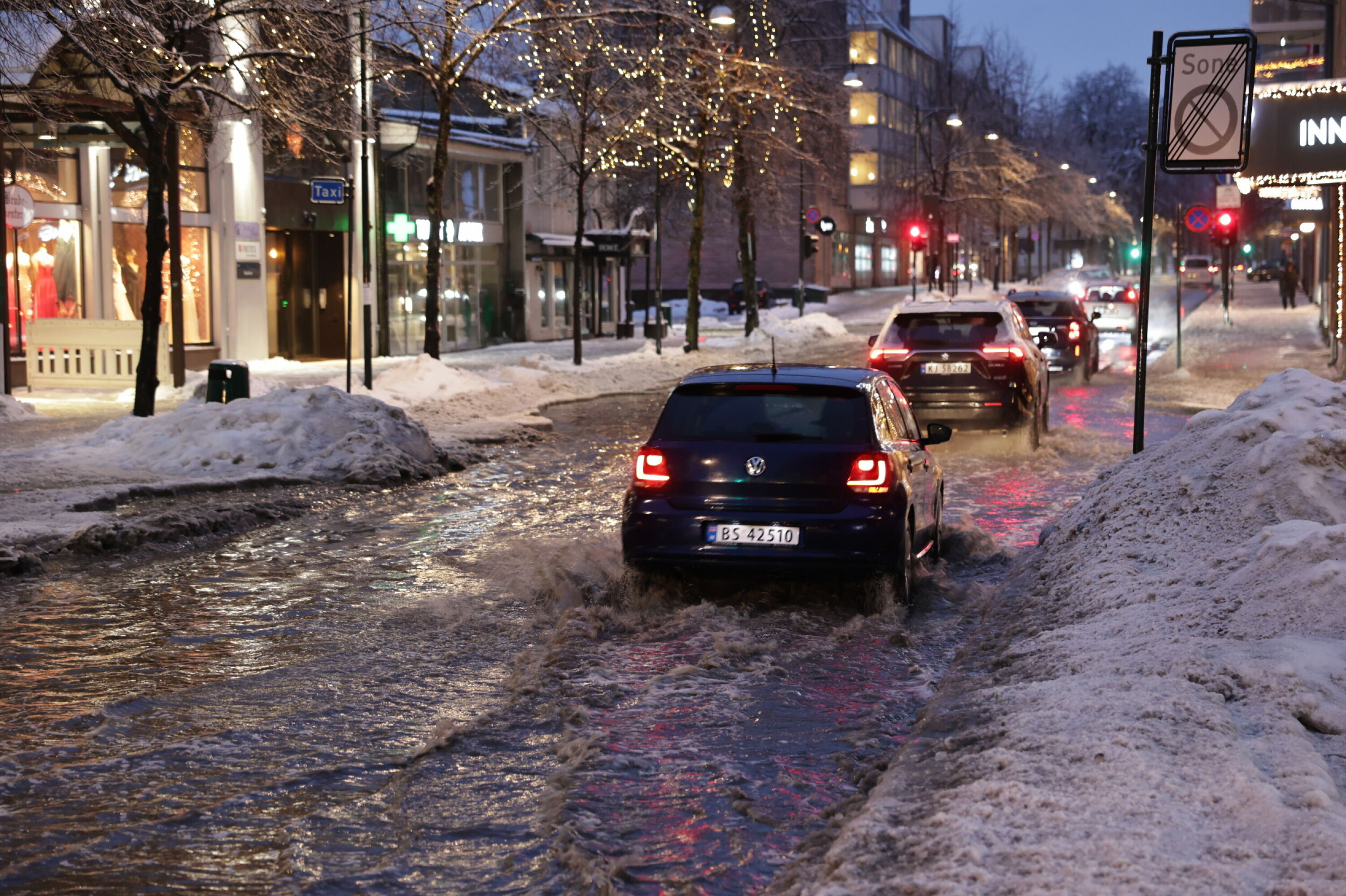 Væromslaget forårsaker oversvømmelser