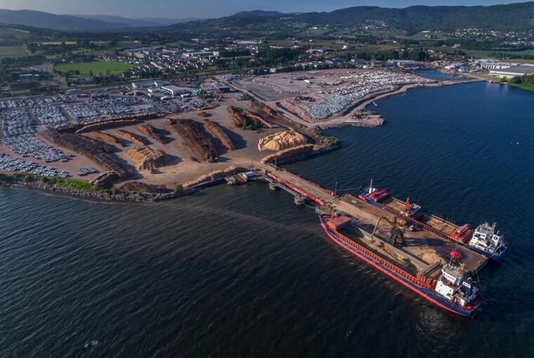 TØMMERTERMINAL: EIDOS kan ikke uimotsagt få rom til å foreslå utskipning av tømmer fra en havn uten nærhet til jernbane når dagens tømmerterminal må vike for Fjordbyen, skriver innsenderen.