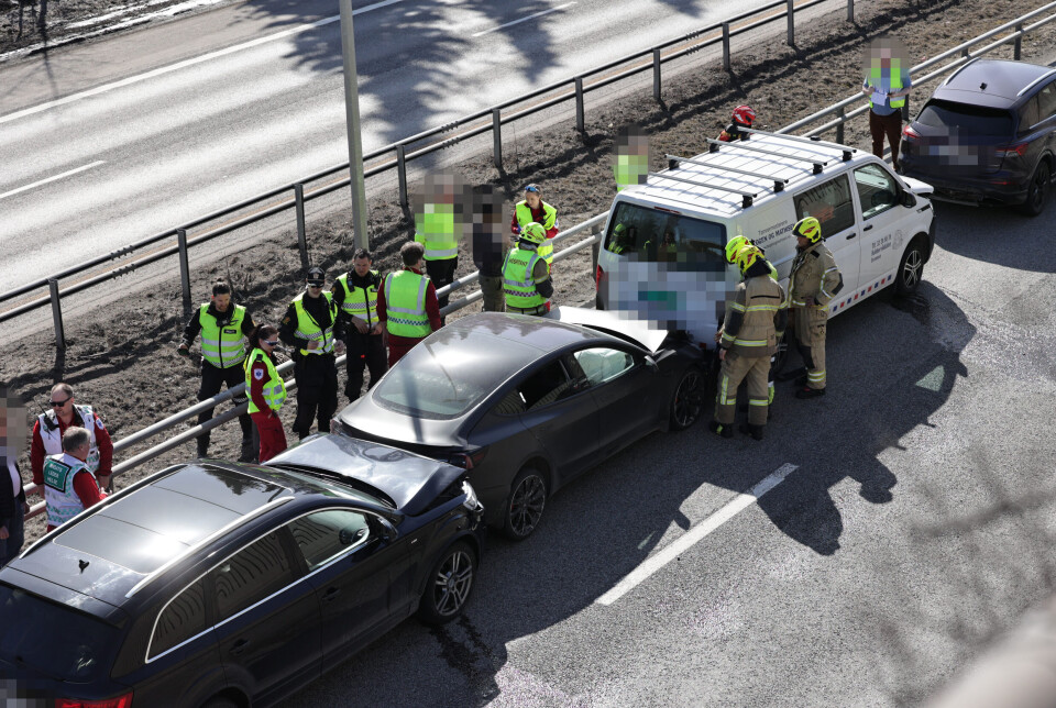 E18: Store trafikale problemer etter kjedekollisjon i påskeutfarten
