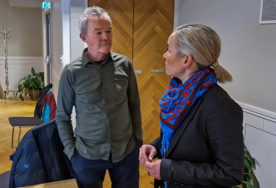 Ordfører Gunn Cecilie Ringdal i samtale med Jan Willy Føreland, kunnskapsbase og krumtapp i Lier kommunes håndtering av Fjordbyprosjektet, om planer, fremdrift, fallgruber og snubletråder for Fjordbyprosjektet.