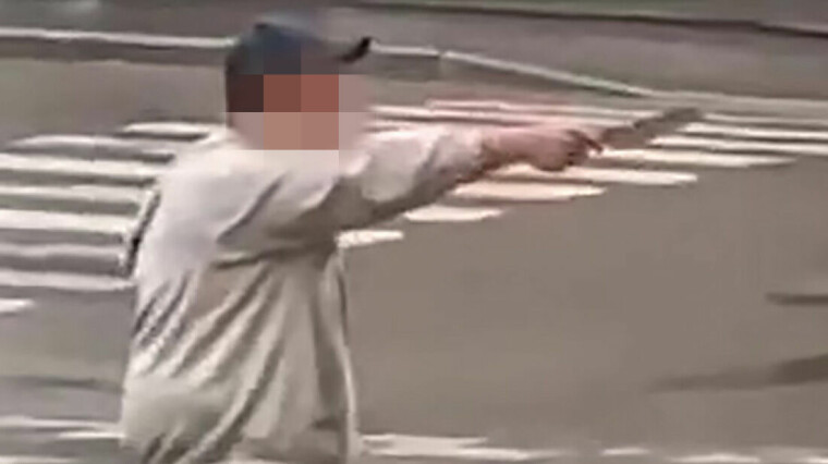 FENGSLES ALLIKEVEL: Mannen som gikk løs på politiet med kniv i Lierbyen blir varetektsfengslet.