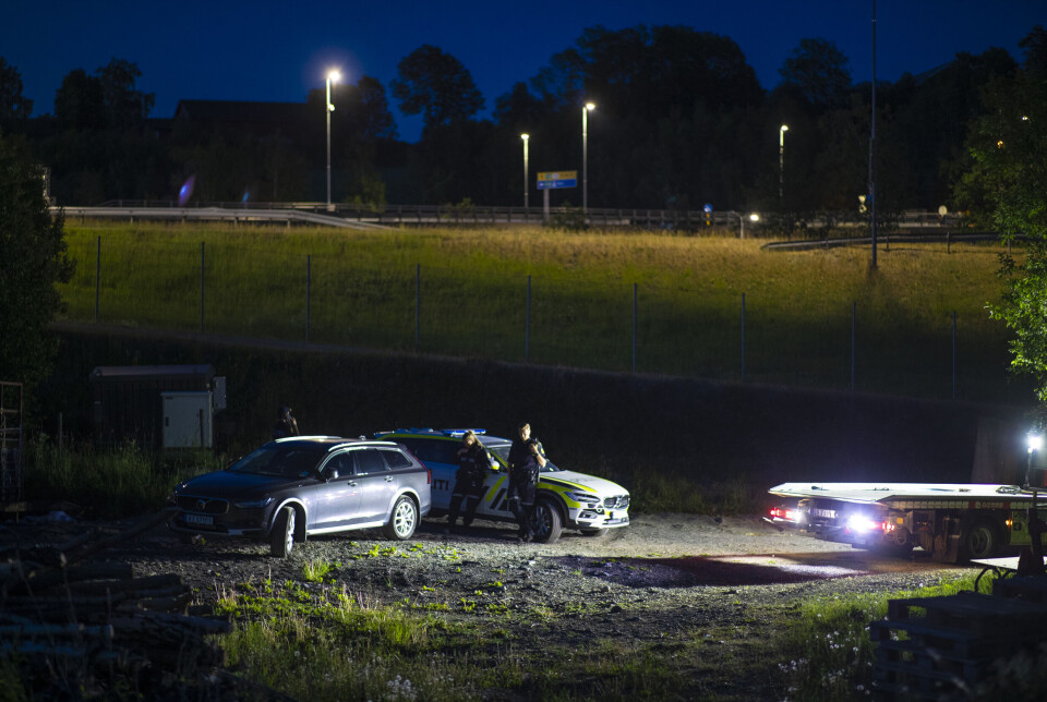 KJØRTE SEG FAST: Ferden endte noen steinkast fra avkjøringen til Sande Nord.