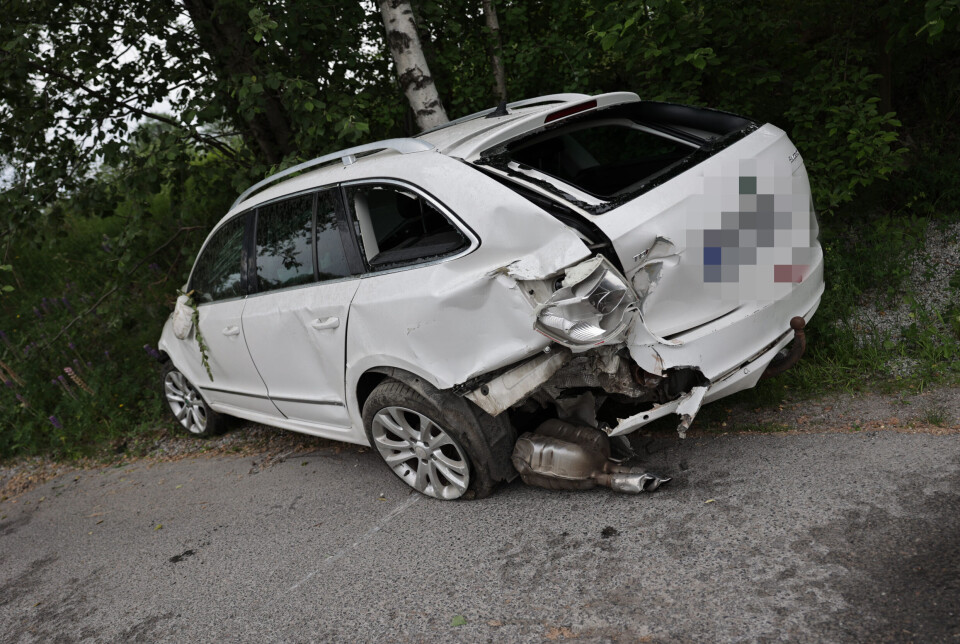 Fjernet bilen fra togsporet